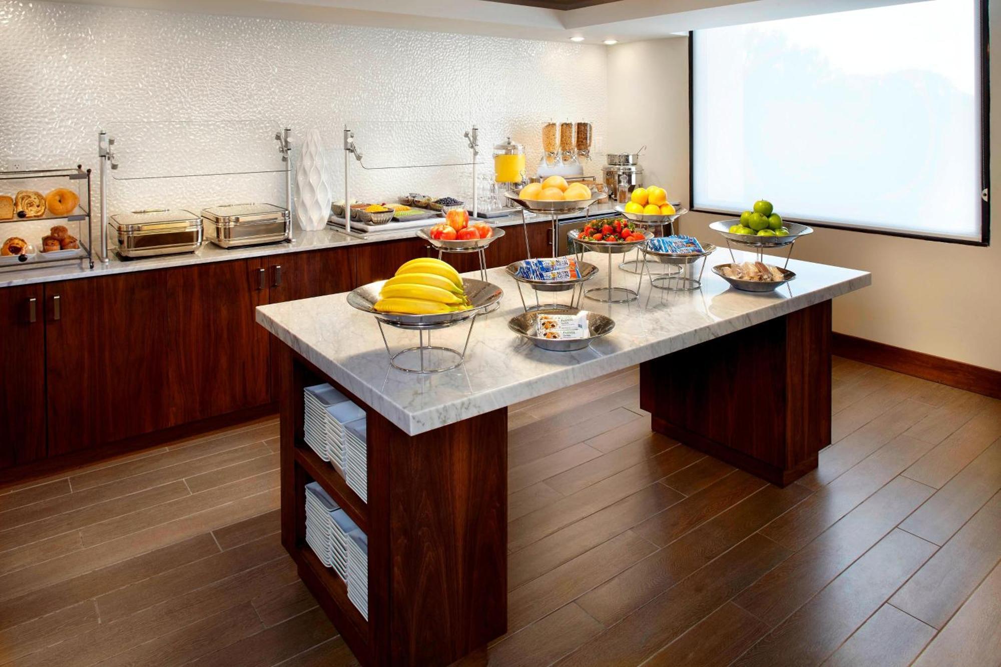 Raleigh Marriott Crabtree Valley Bagian luar foto